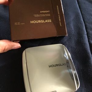 Ambient Strobe Lightning Powder HOURGLASS